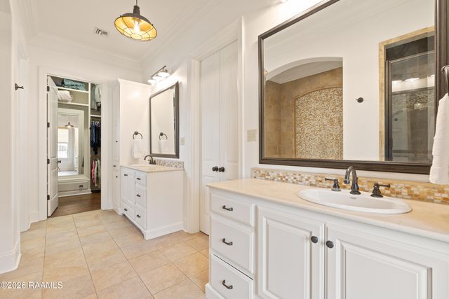 400 Boulder Creek Parkway, Lafayette, LA 70508