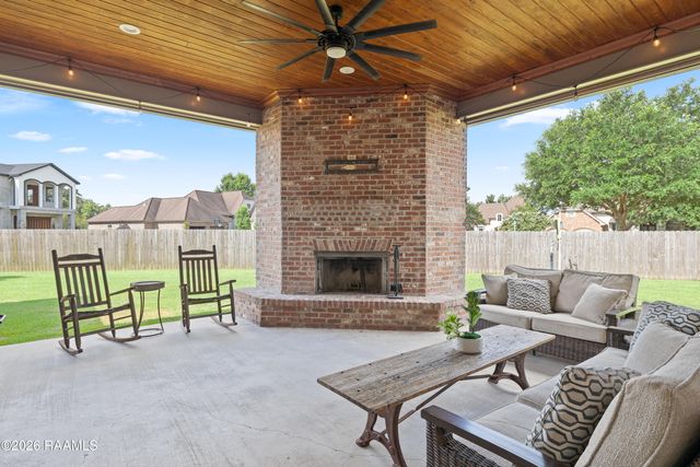 400 Boulder Creek Parkway, Lafayette, LA 70508