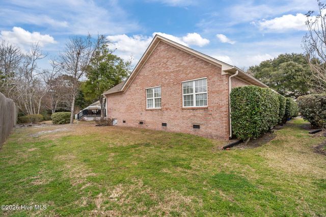 117 Lighthouse Drive, Carolina Beach, NC 28428