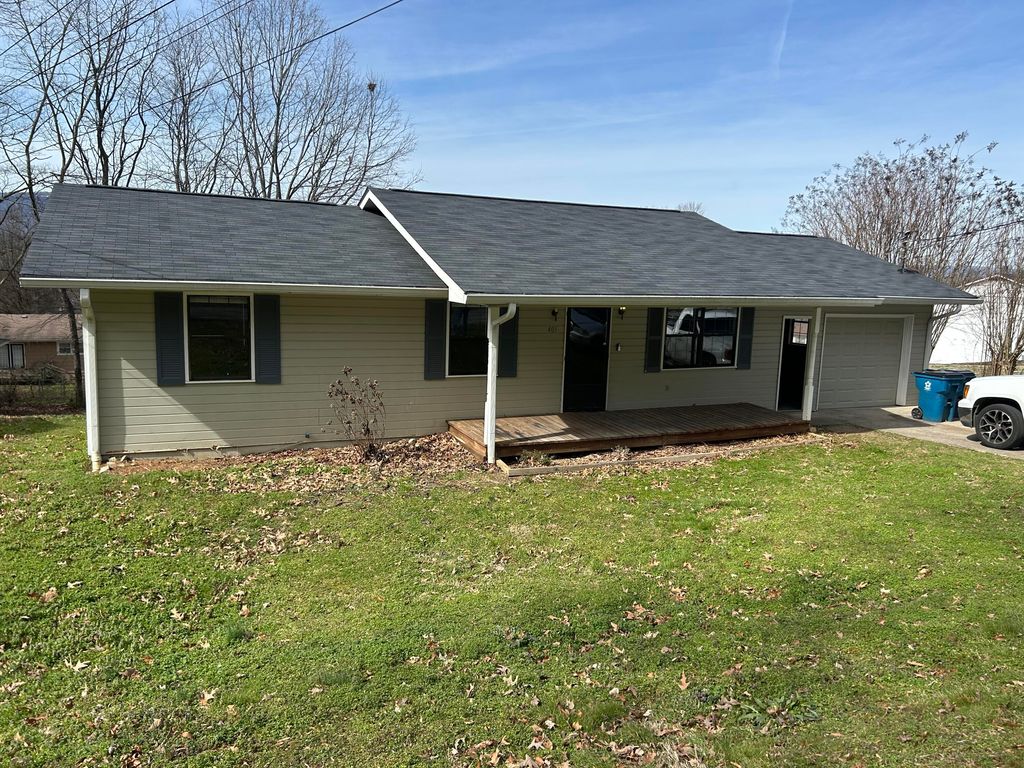 403 Missionary Avenue, Rossville, GA 30741