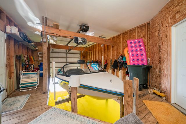 2636 Aqua Vista Drive, Jacksonville, TX 75766