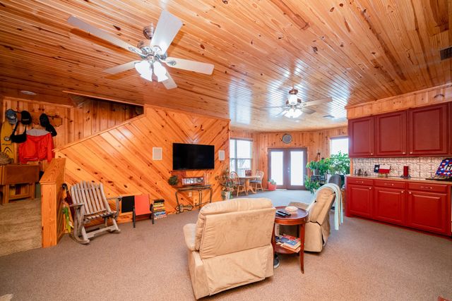 2636 Aqua Vista Drive, Jacksonville, TX 75766