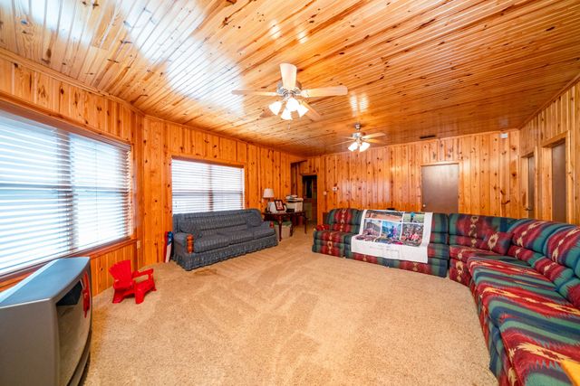 2636 Aqua Vista Drive, Jacksonville, TX 75766