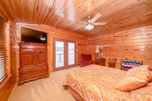 2636 Aqua Vista Drive, Jacksonville, TX 75766