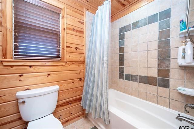 2636 Aqua Vista Drive, Jacksonville, TX 75766