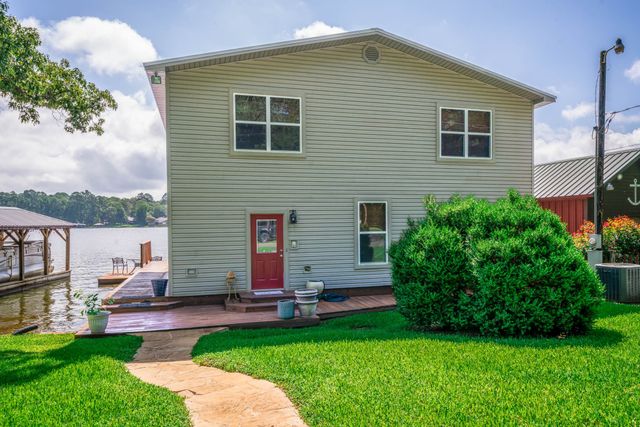 2636 Aqua Vista Drive, Jacksonville, TX 75766