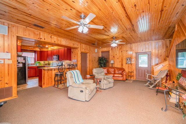 2636 Aqua Vista Drive, Jacksonville, TX 75766