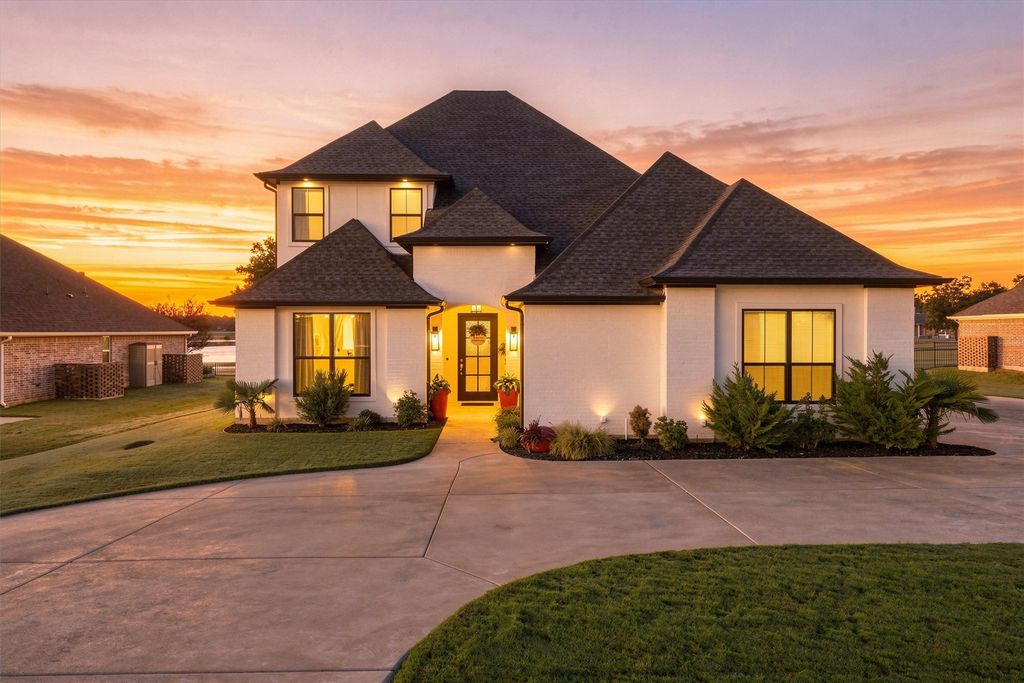 5613 Wedgefield Road, Granbury, TX 76049