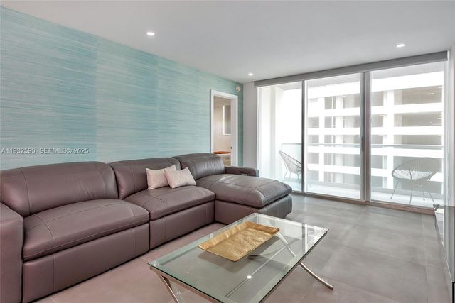 4001 S Ocean Dr 9F, Hollywood, FL 33019