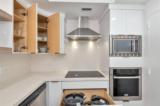 4001 S Ocean Dr 9F, Hollywood, FL 33019