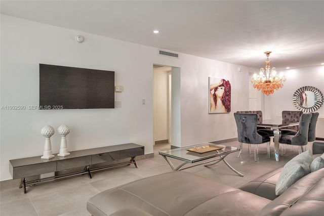 4001 S Ocean Dr 9F, Hollywood, FL 33019