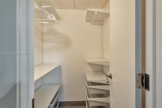 4001 S Ocean Dr 9F, Hollywood, FL 33019