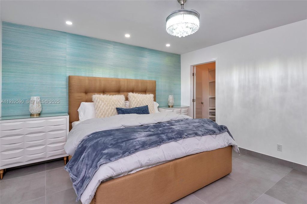 Image 41 of property listing at 4001 S Ocean Dr 9F, Hollywood, FL 33019