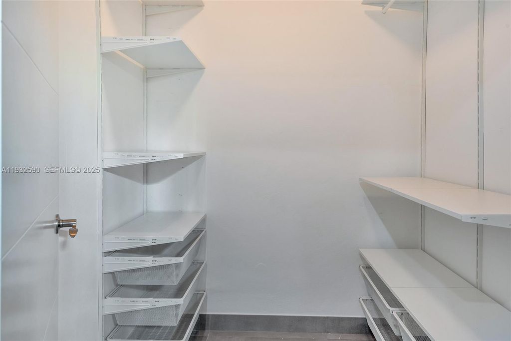 Image 47 of property listing at 4001 S Ocean Dr 9F, Hollywood, FL 33019