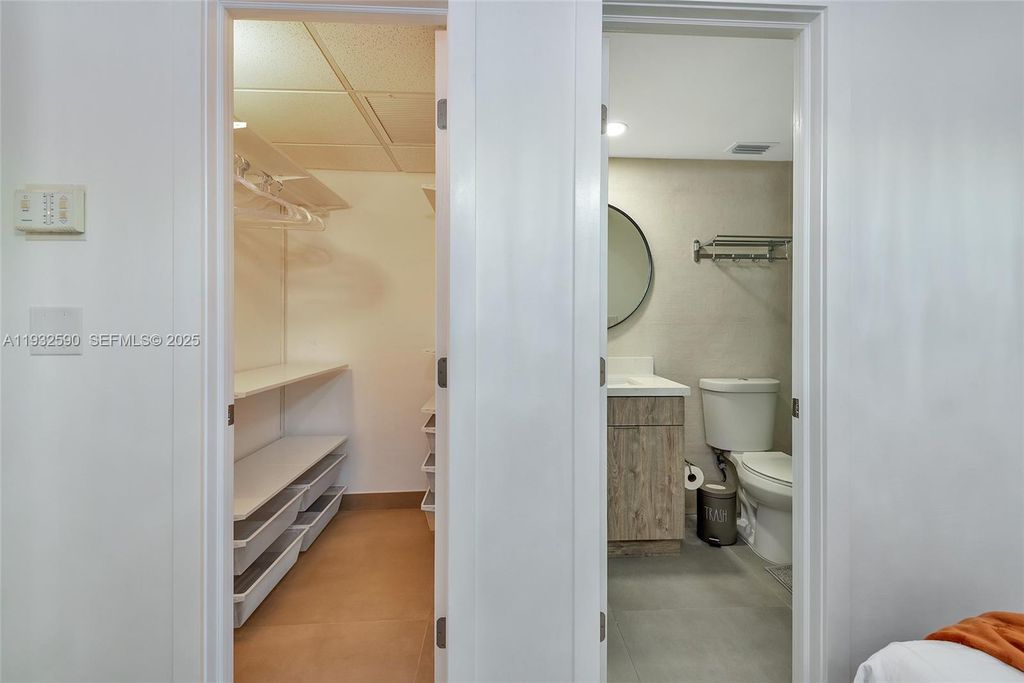 Image 48 of property listing at 4001 S Ocean Dr 9F, Hollywood, FL 33019