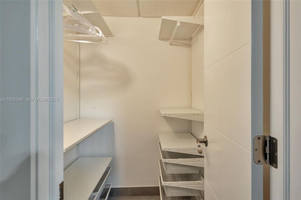 Image 52 of property listing at 4001 S Ocean Dr 9F, Hollywood, FL 33019