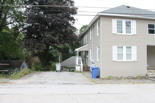 404 High Street Ext, Webster, MA 01570