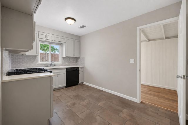 2297-2299 Beaumont St, Sacramento, CA 95815