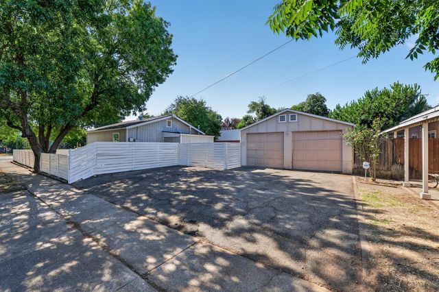2297-2299 Beaumont St, Sacramento, CA 95815