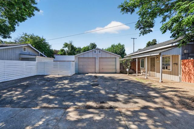 2297-2299 Beaumont St, Sacramento, CA 95815