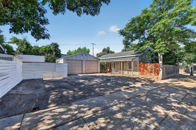 2297-2299 Beaumont St, Sacramento, CA 95815