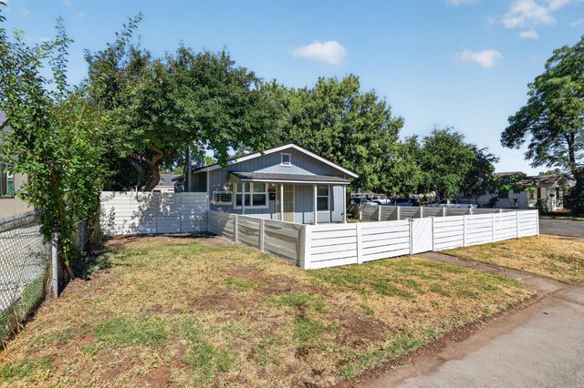 2297-2299 Beaumont St, Sacramento, CA 95815