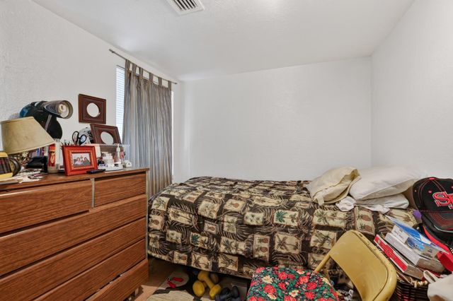 2297-2299 Beaumont St, Sacramento, CA 95815