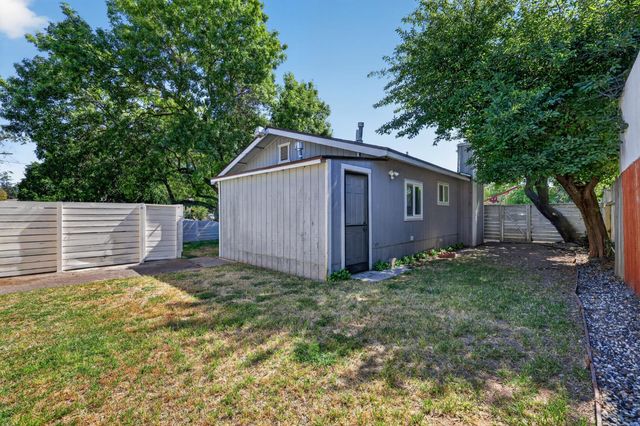 2297-2299 Beaumont St, Sacramento, CA 95815