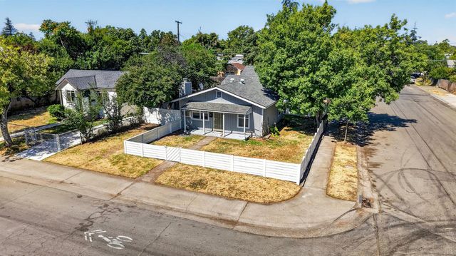 2297-2299 Beaumont St, Sacramento, CA 95815