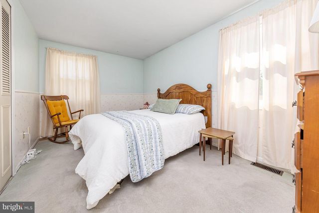 40 NORWOOD LN, Willingboro, NJ 08046