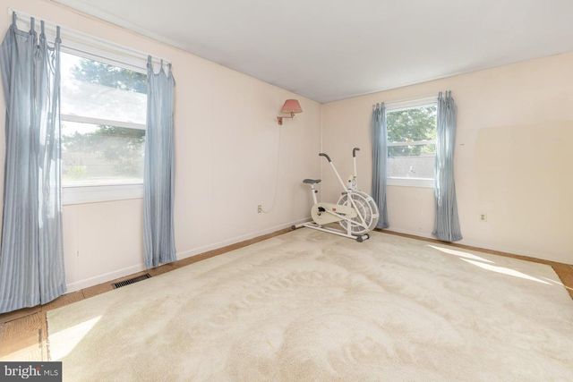 40 NORWOOD LN, Willingboro, NJ 08046