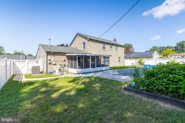 40 NORWOOD LN, Willingboro, NJ 08046