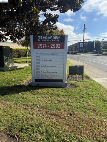 2982 Teagarden St, San Leandro, CA 94577