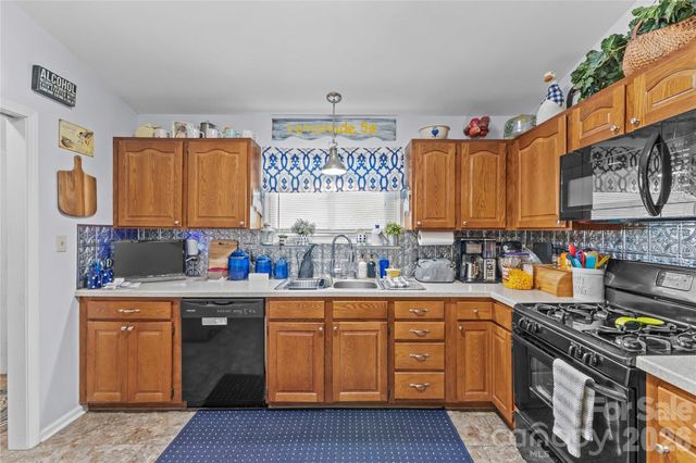 1805 Wellington Hills Circle, Salisbury, NC 28147