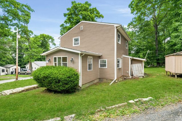 2 Echo Trail, Monroe, NY 10950