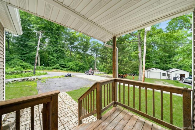 2 Echo Trail, Monroe, NY 10950