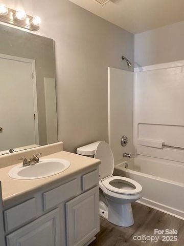 9709 Campus Walk Lane, Charlotte, NC 28262