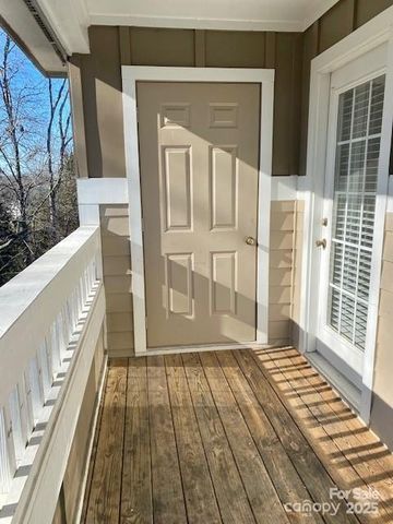 9709 Campus Walk Lane, Charlotte, NC 28262