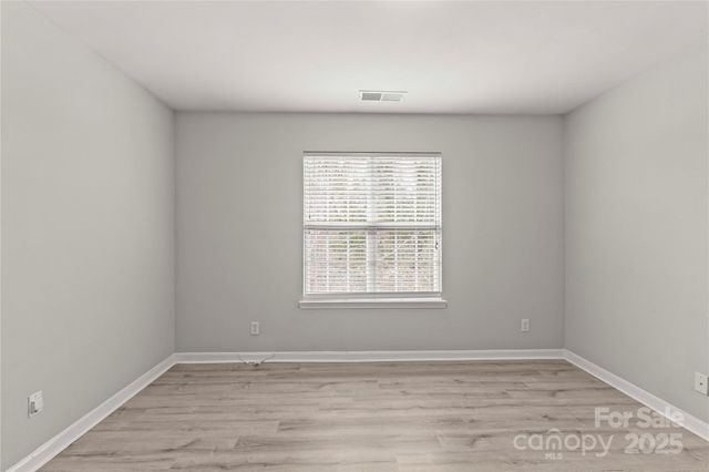 9709 Campus Walk Lane, Charlotte, NC 28262