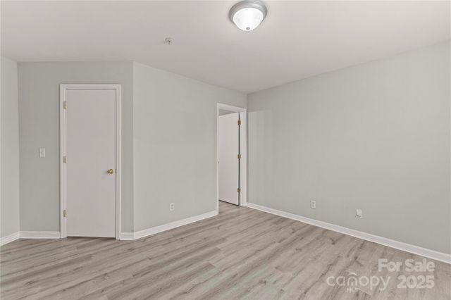 9709 Campus Walk Lane, Charlotte, NC 28262