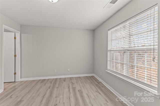 9709 Campus Walk Lane, Charlotte, NC 28262