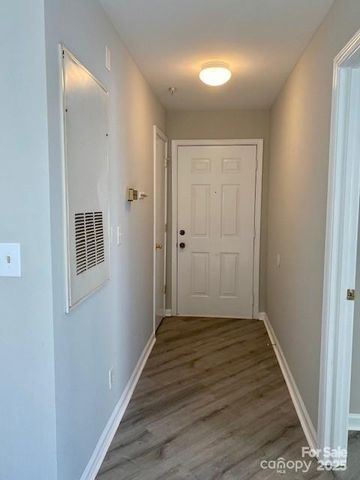 9709 Campus Walk Lane, Charlotte, NC 28262