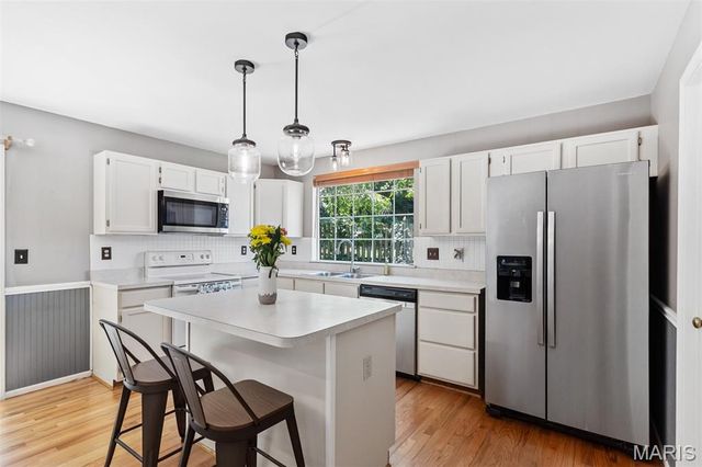 930 Hanna Valley Estates Drive, Manchester, MO 63021