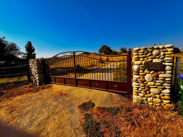 30723 Hamilton Drive, Exeter, CA 93221