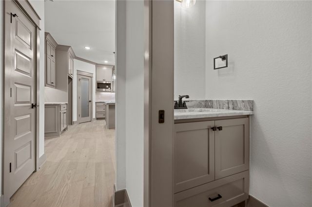 8 Swarthmoor Lane, Bella Vista, AR 72714