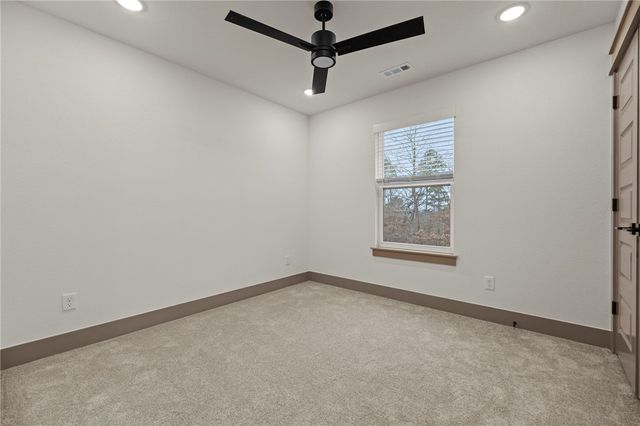 8 Swarthmoor Lane, Bella Vista, AR 72714