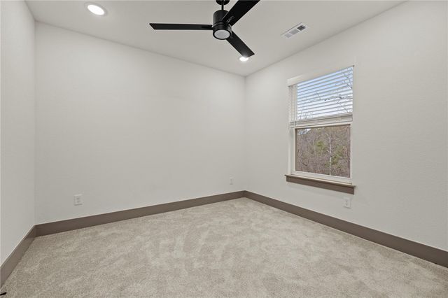 8 Swarthmoor Lane, Bella Vista, AR 72714