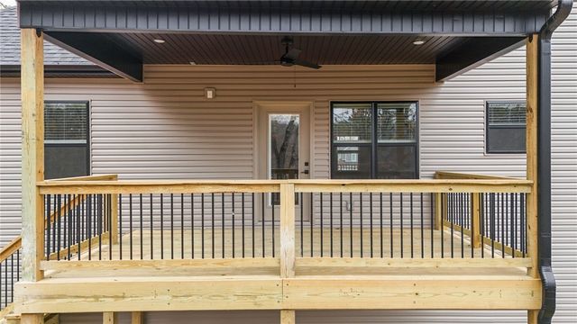 8 Swarthmoor Lane, Bella Vista, AR 72714