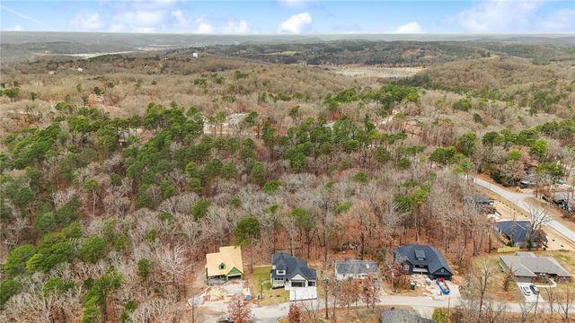 8 Swarthmoor Lane, Bella Vista, AR 72714