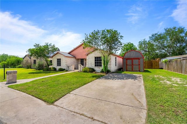 1205 Wyoming St, Alice, TX 78332